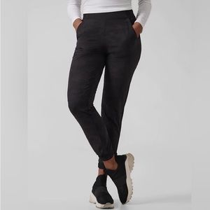 Athleta Brooklyn textured camo jogger